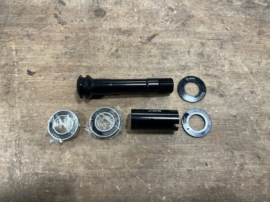 Cube Pivot Set