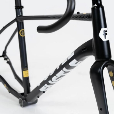 Fustle 23 Causeway Custom