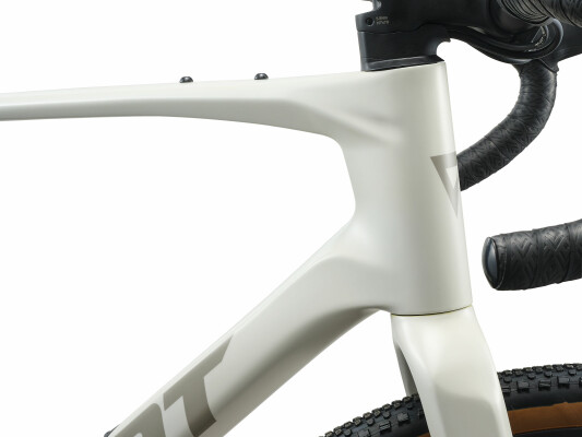 Giant Revolt Advanced 0 2026