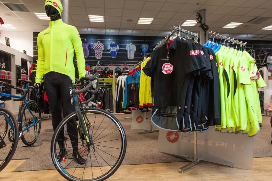 Cycling best sale outlet store