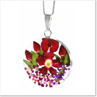 Shreiking Violet Necklace Poppy/Rose Heart