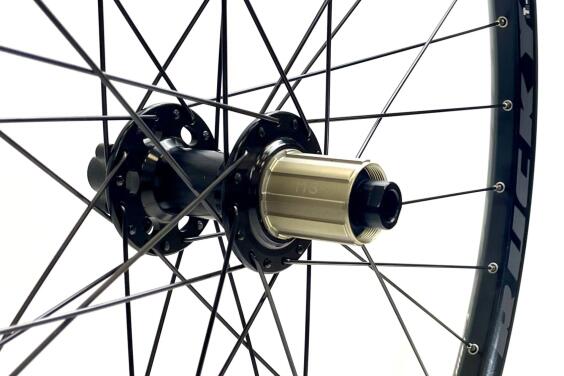 D2O Mach1/Sealed Hub 11Spd C/Lock 35Mm